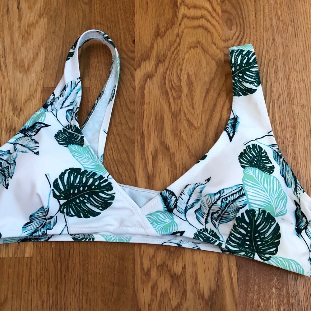 Green & white bikini top barely worn